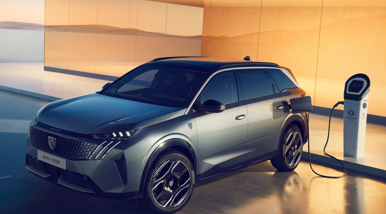 electrique-rechargeable-peugeot-familial-drome (1)