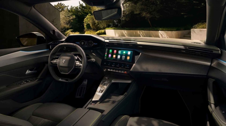 Peugeot-308-hybride-valence-drome-Interieur