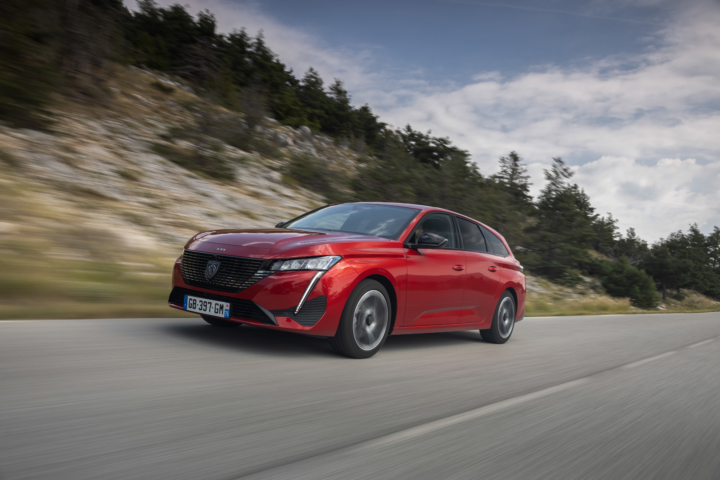 PEUGEOT_308_rouge-drome-valence-break-familial