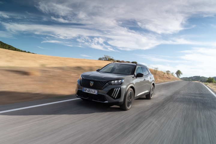 PEUGEOT_E2008-drome-valence-suv-citadin-hybride-2
