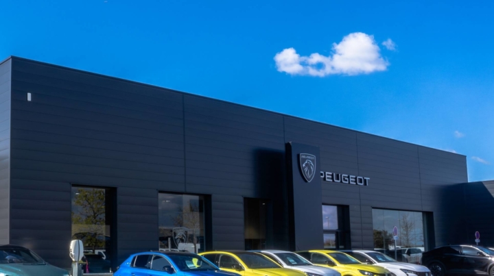 concession-peugeot-valence-drome-facade