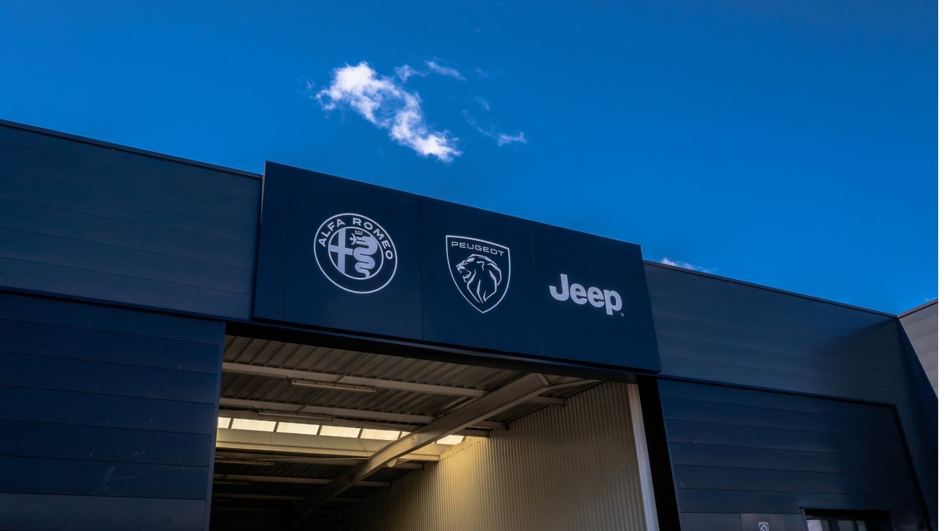 concession-peugeot-valence-drome-facade